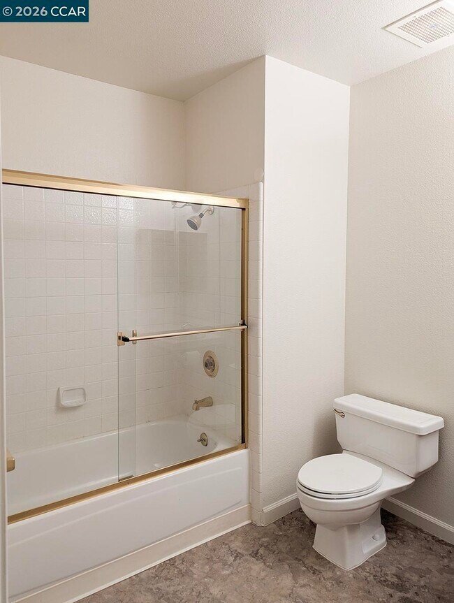 Building Photo - 111 Stone Pine Ln