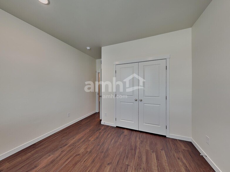 Building Photo - 9471 W Bowie Ct