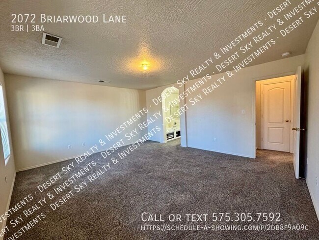 Building Photo - 2072 Briarwood Ln