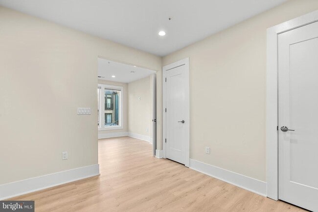 Building Photo - 158 Winsome Cir