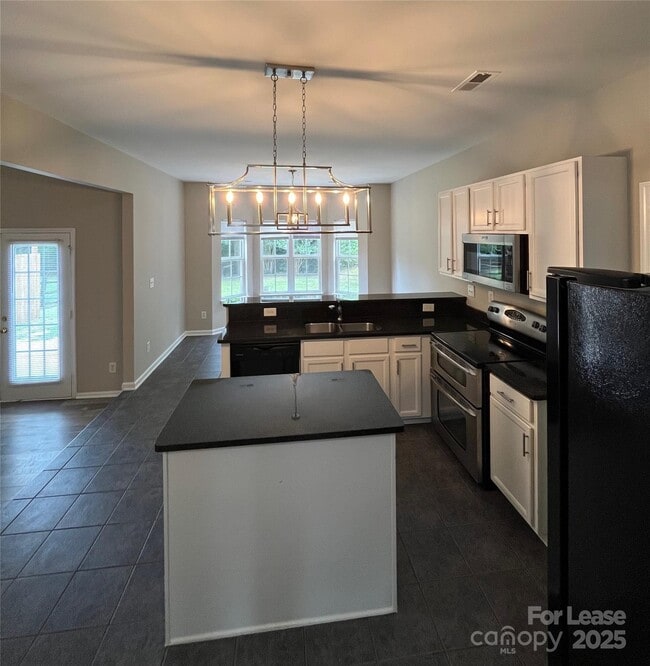 Building Photo - 15315 Edgewater Forest Ln