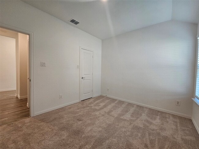 Building Photo - 14620 Little Water Dr