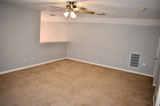 Building Photo - 21559 Kings Bend Dr