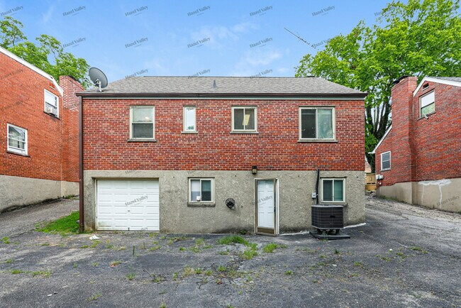 Building Photo - 5306 Fox Rd