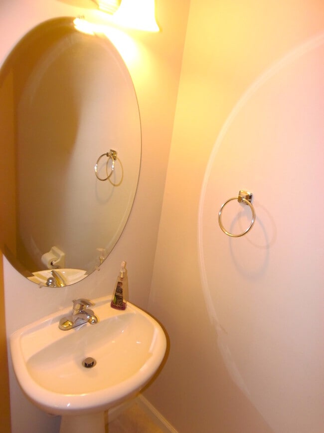 Building Photo - Two Bedroom Dublin Condo Rental at Hayden ...