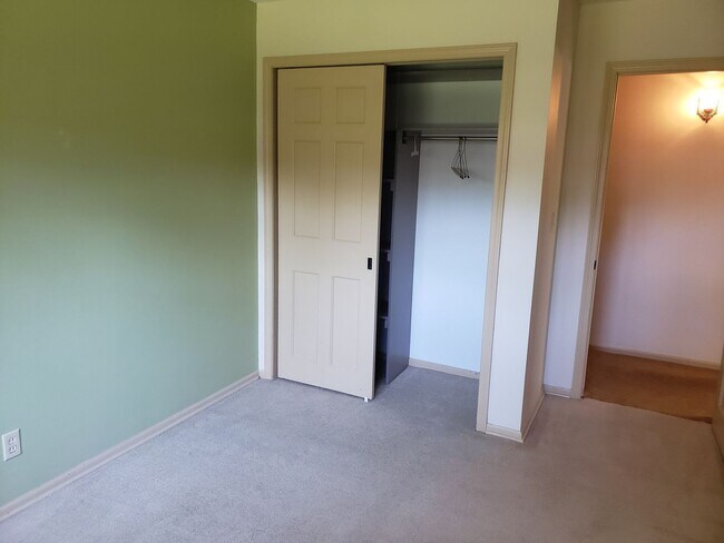 Building Photo - 4-bedroom, 2 bathroom unfurnished home in Stevensville