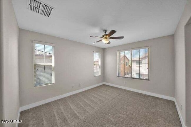 Building Photo - 3941 E Cat Balue Dr