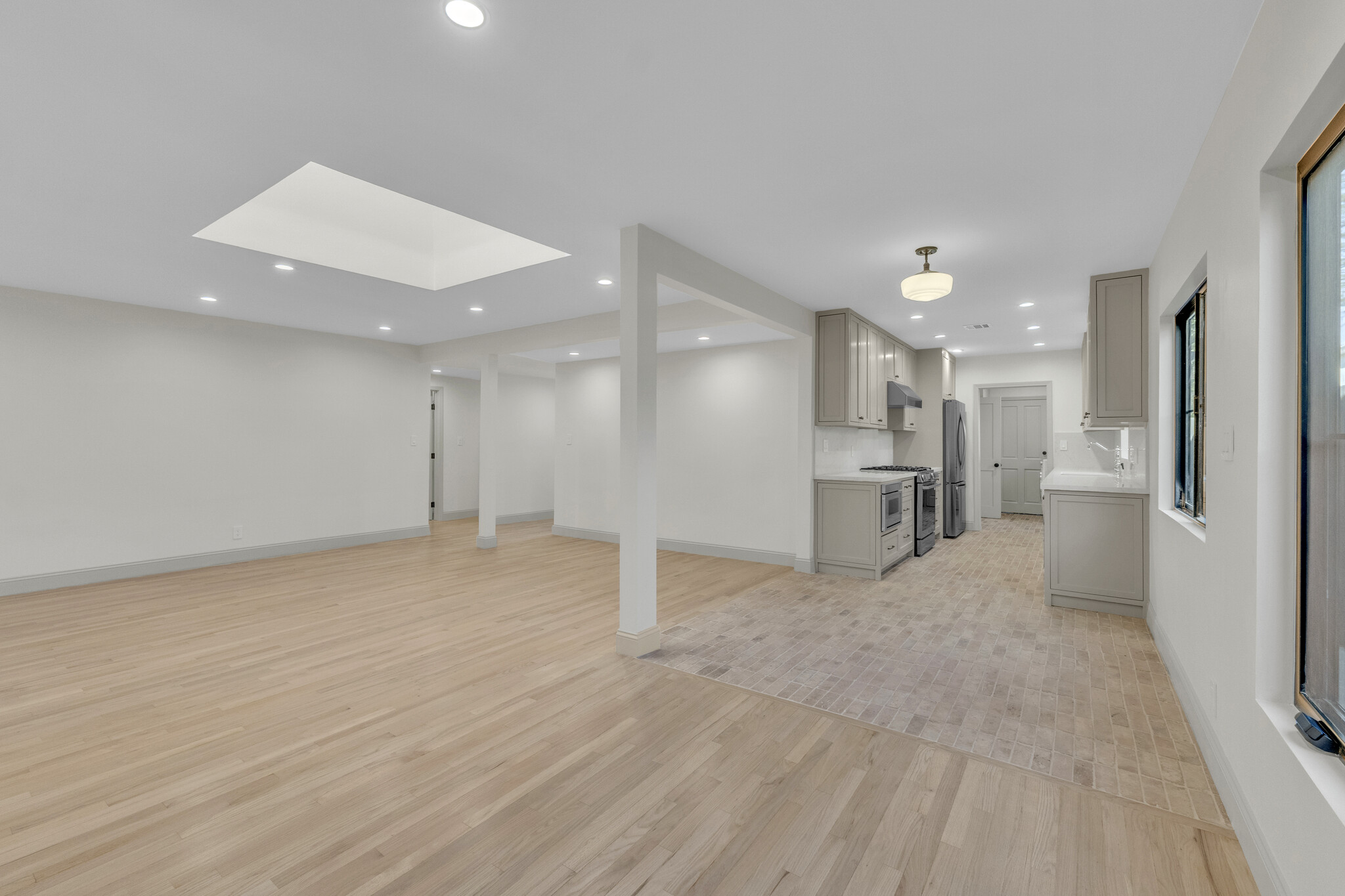 Living Room to Kitchen - 4316 Bellaire Ave