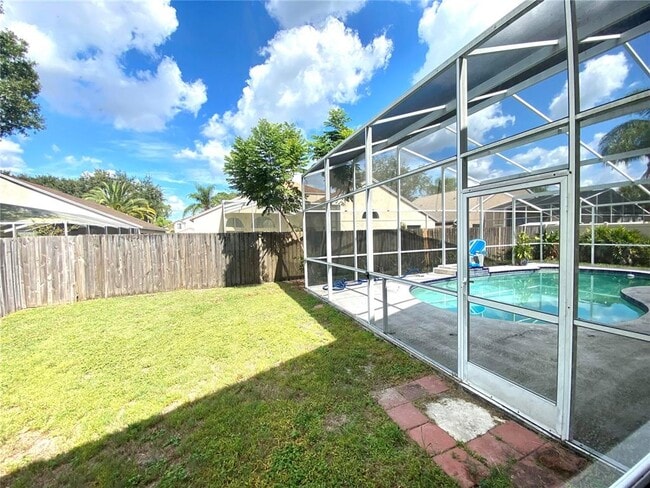 Building Photo - 9420 Bluebird Dr