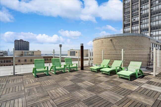 Building Photo - 3950 N Lake Shore Dr