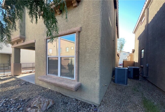 Building Photo - 8996 Partridge Hill St