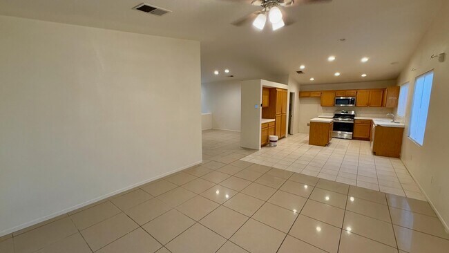 Building Photo - 82259 Calico Ave