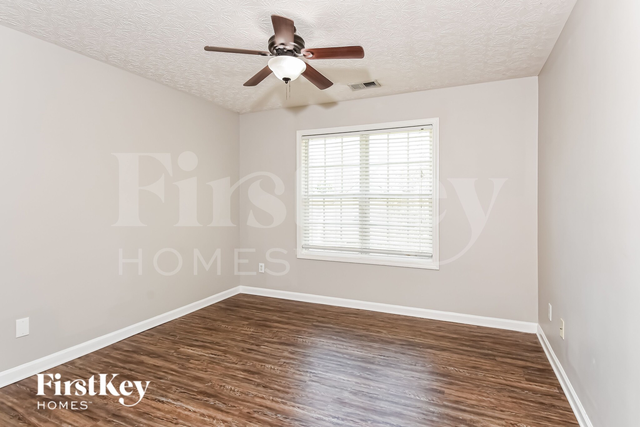 Building Photo - 42 Kades Cove Dr