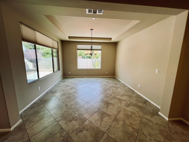 Building Photo - Gorgeous 2 bedroom and 2 bathroom home in ...