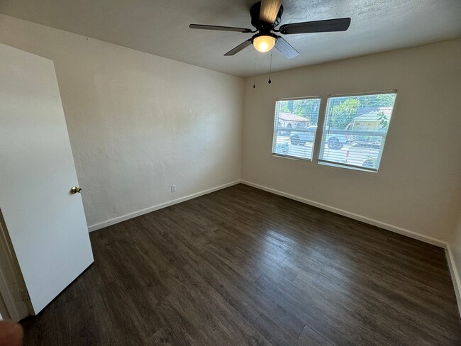 Building Photo - One Bedroom - West Sacramento