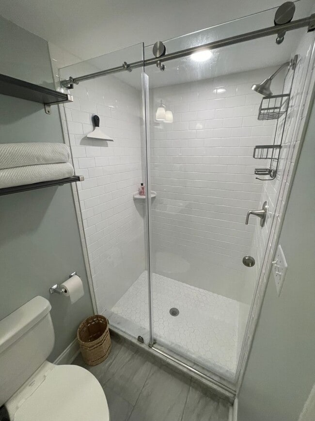 Building Photo - Recently Renovated 3 Bed / 3.5 Bath Luxury Home Near Patterson Park with Parking!