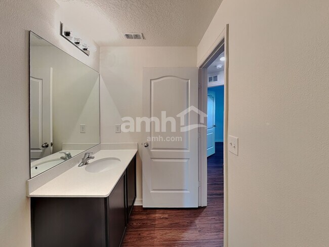 Building Photo - 816 Chatham Walk Dr