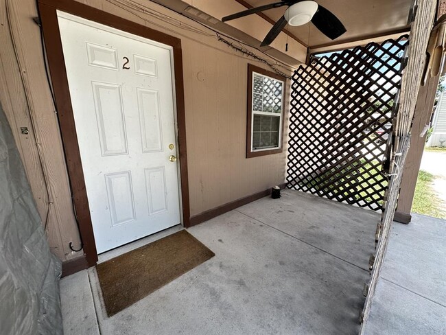 Building Photo - 21333 W Knox Dr