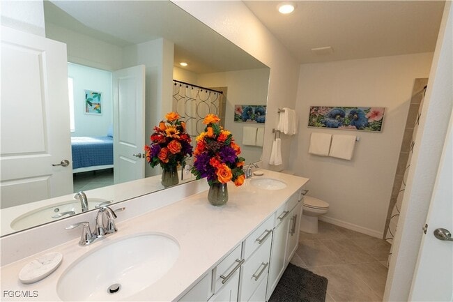 Building Photo - 15375 Grn Acrs Ave