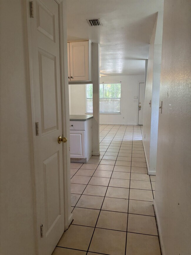 Building Photo - 2771 Tess Cir