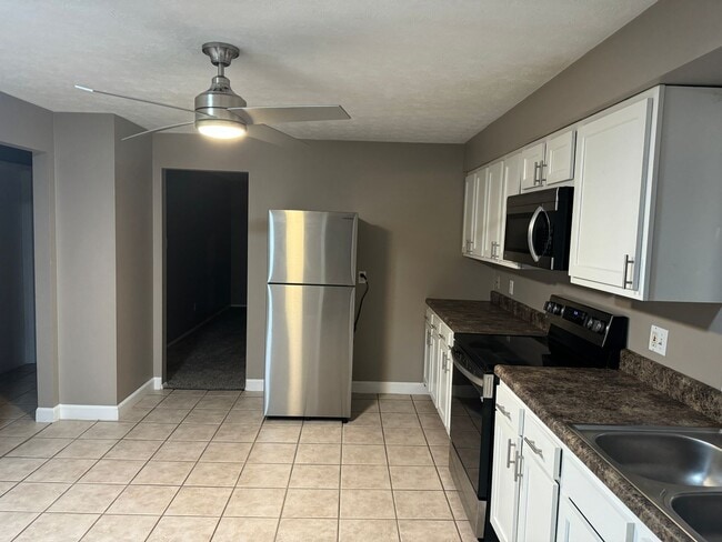 Building Photo - 904-906-906 N Highland Ave
