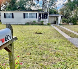 Building Photo - 604 N Kentucky Ave