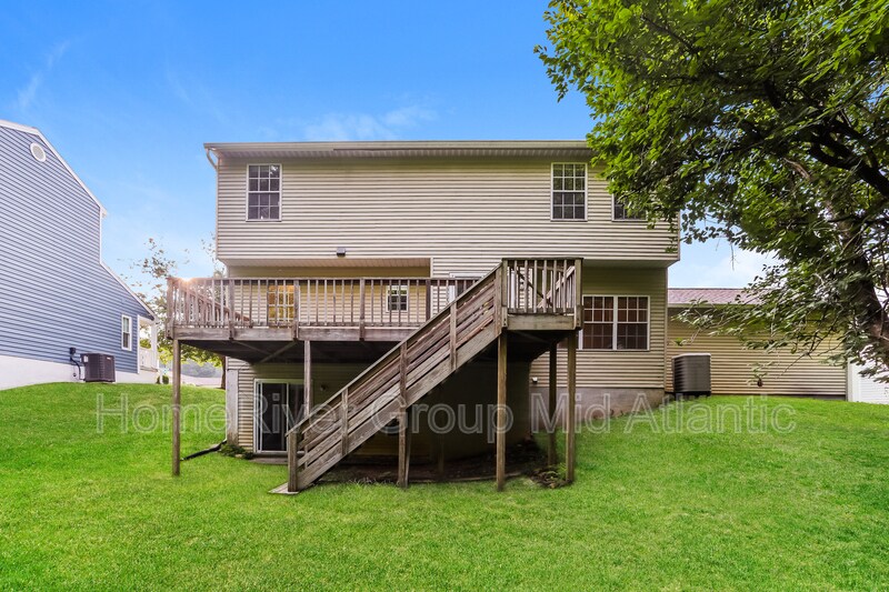 Building Photo - 475 Crisfield Dr