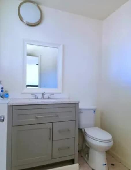 Building Photo - 501 N California Ct