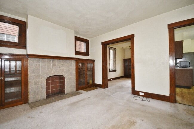 Building Photo - Charming 3-bedroom, 1-bathroom house locat...