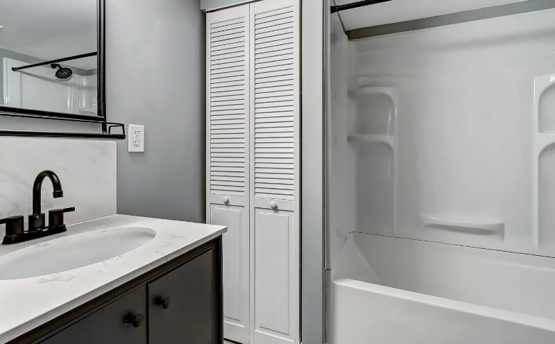 Building Photo - 6858 Lockridge Dr NW