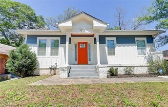 Building Photo - 1497 Rogers Ave SW