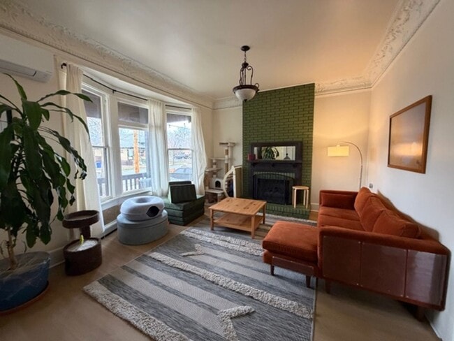 Building Photo - 1538 S 400 E