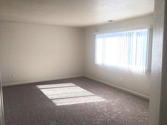 Building Photo - COMING SOON East Sparks House - 3 Bedroom ...