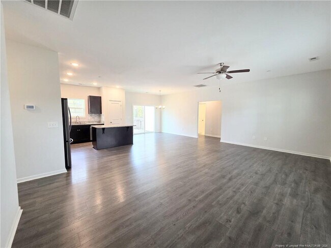 Building Photo - 245 Southern Pl