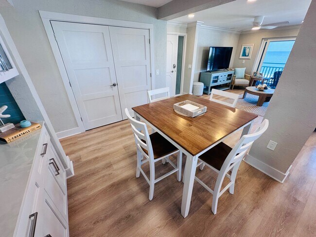 Building Photo - 555 Gulf Way