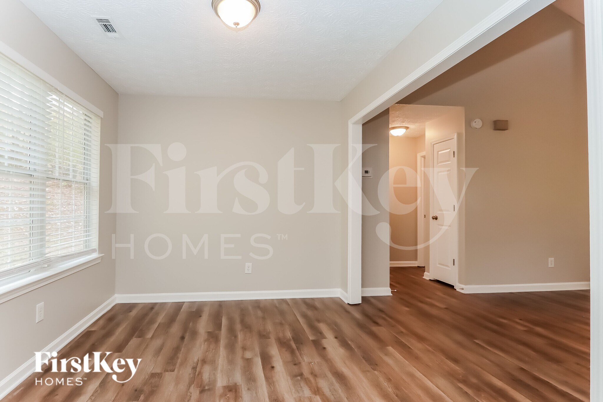 Building Photo - 290 Willow Shoals Dr