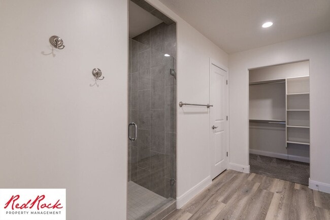 Building Photo - MOVE IN SPECIAL!!! $200 off first full mon...