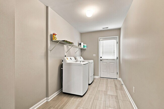 Building Photo - 11520 Destin Ln