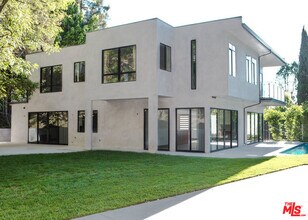 Building Photo - 11200 Dona Lola Dr