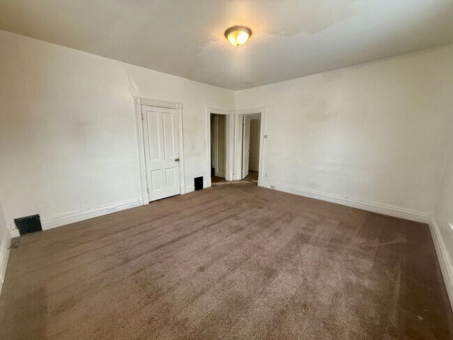 Building Photo - 111 N 3rd Ave