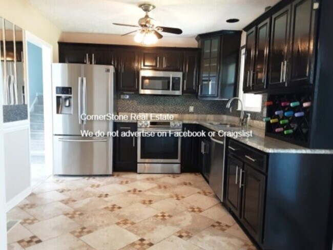 Building Photo - 207 Ingleside Dr