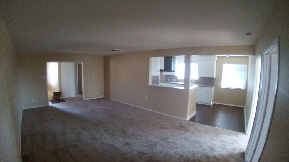 Living Room - 6018 Norwalk Blvd