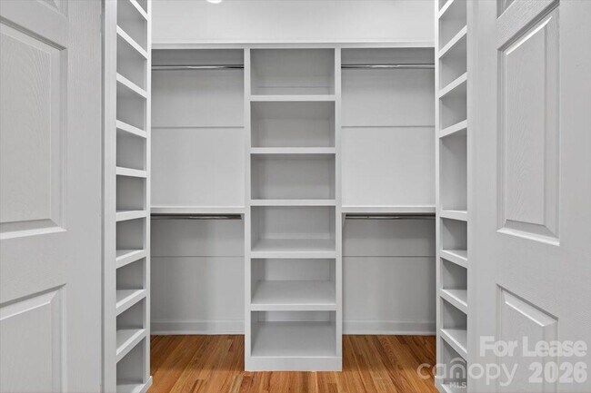 Building Photo - 3920 Haven Dr