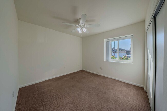 Building Photo - 16562 Sabot Ln