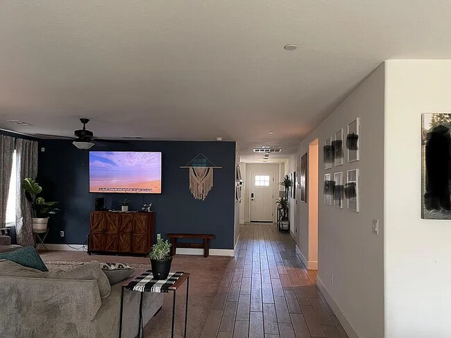 Building Photo - 2520 S Spruce St