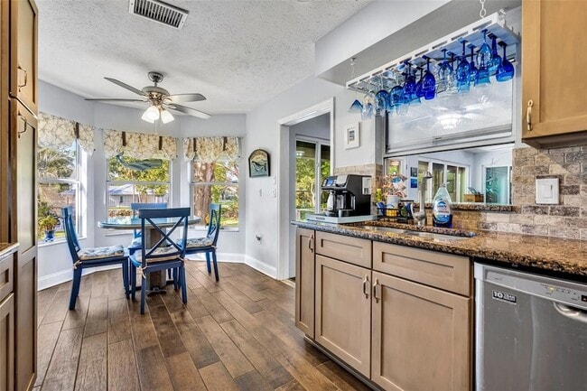 Building Photo - 11768 W Riverhaven Dr