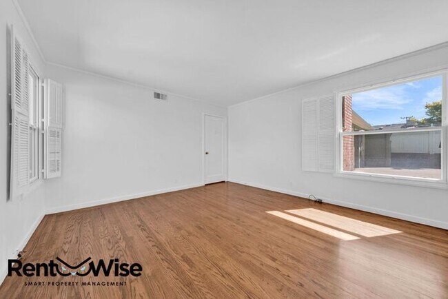 Building Photo - 612 Barneson Ave