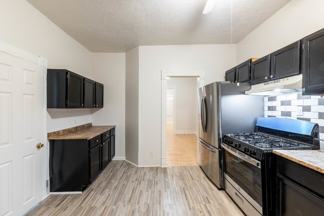 Building Photo - 235 W 110th St