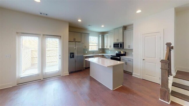 Building Photo - 6414 Shalks Xing Dr