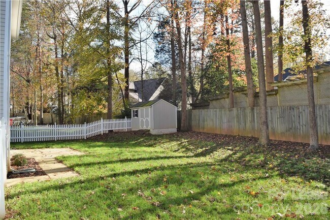 Building Photo - 21345 Aftonshire Dr